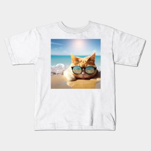 Cat chilling at the beach. Art Cat Kids T-Shirt